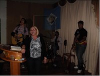 /album/galeria%20de%20fotos%3a%20cultos%20de%20celebra%c3%a7%c3%a3o/imagem-1-jpg/